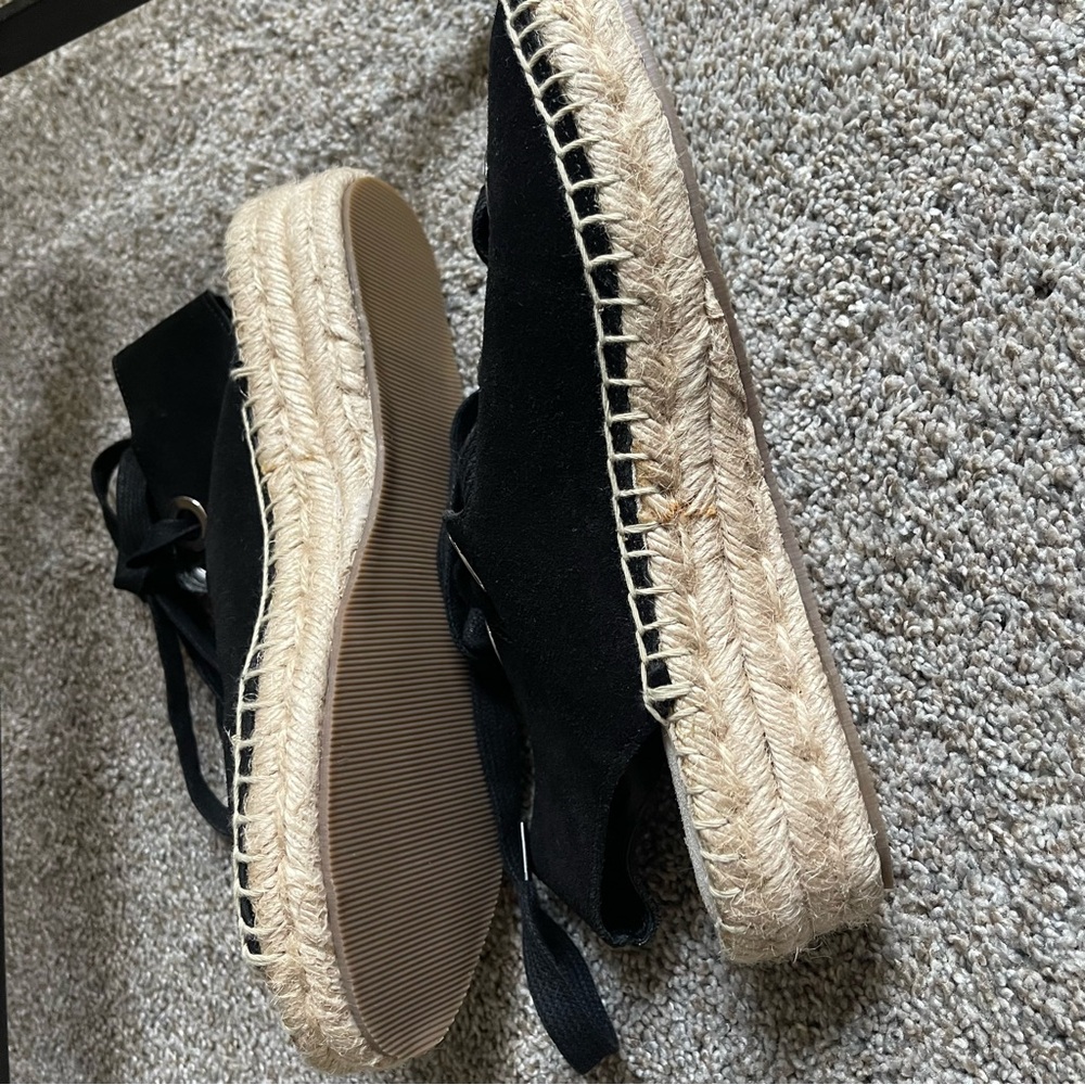 Steve Madden Gladiator Shoes, 7.5 - Picture 6 of 12